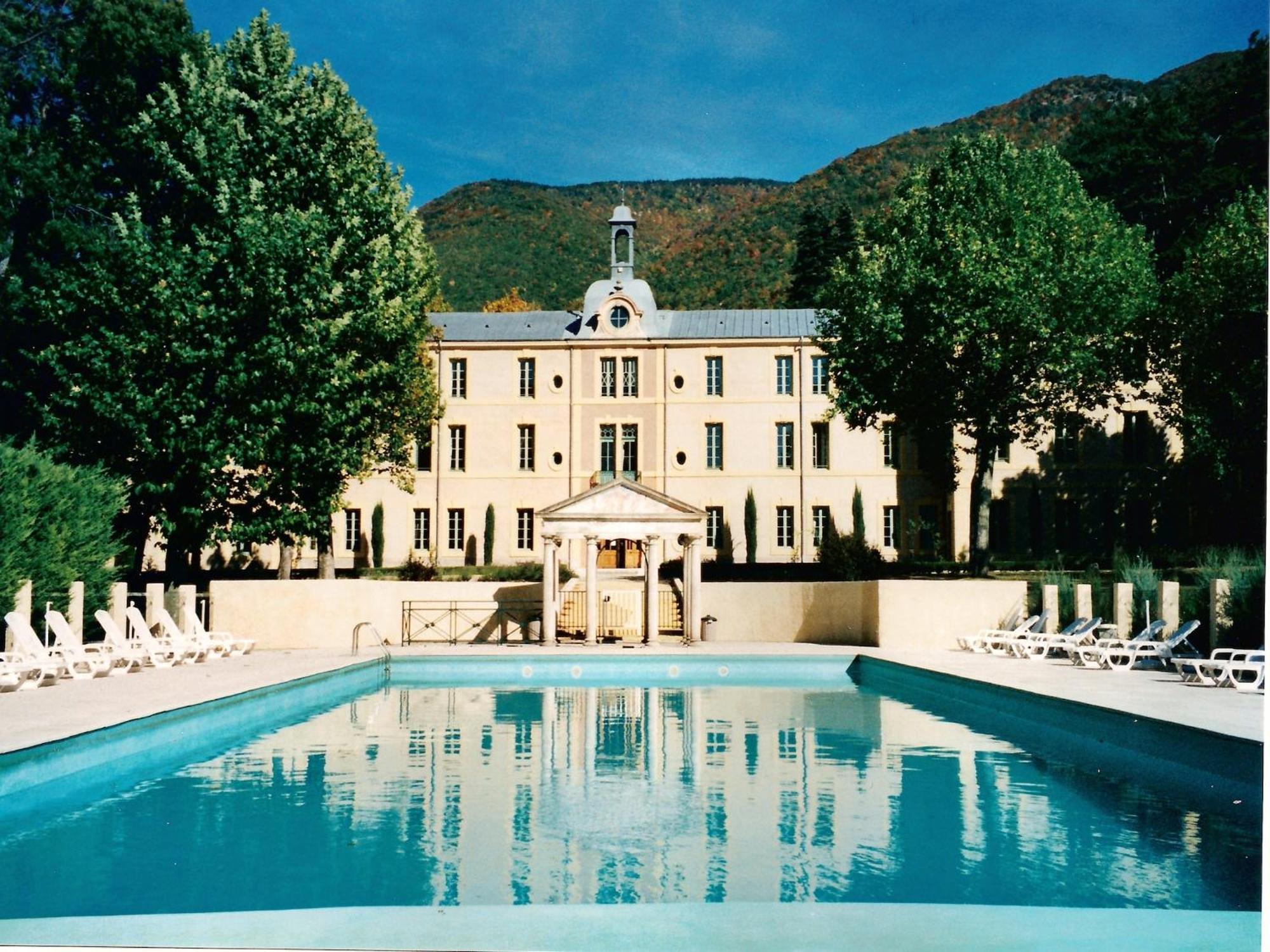 Cozy Apartment With Swimming Pool Terrace Garden Parking Montbrun-les-Bains Exterior photo